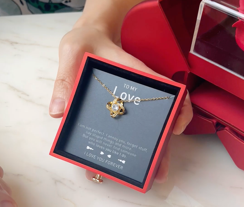 Love Apple Rose Gift Box with Necklace